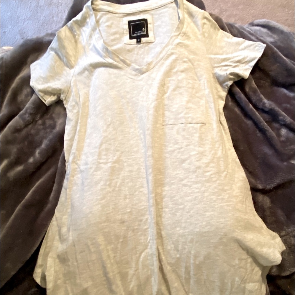 Women’s V-neck t shirt